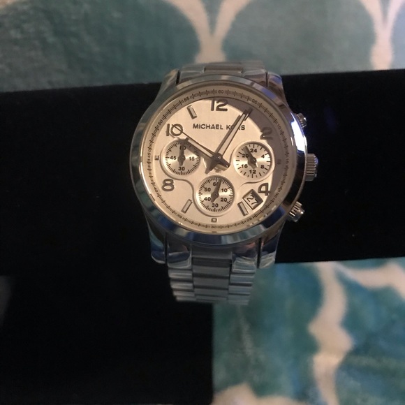 MICHAEL Michael Kors Accessories - 💖Final Price Drop💖Michael Kors unisex watch.